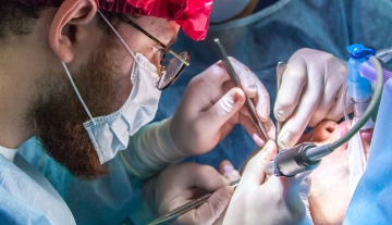 honolulu-emergency-dentist-skin-hand-vision-care-1637604-pxhere.com.jpg